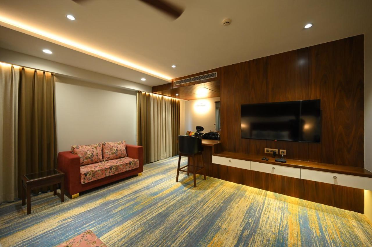 The Royal Class Hotel Gwalior Eksteriør bilde